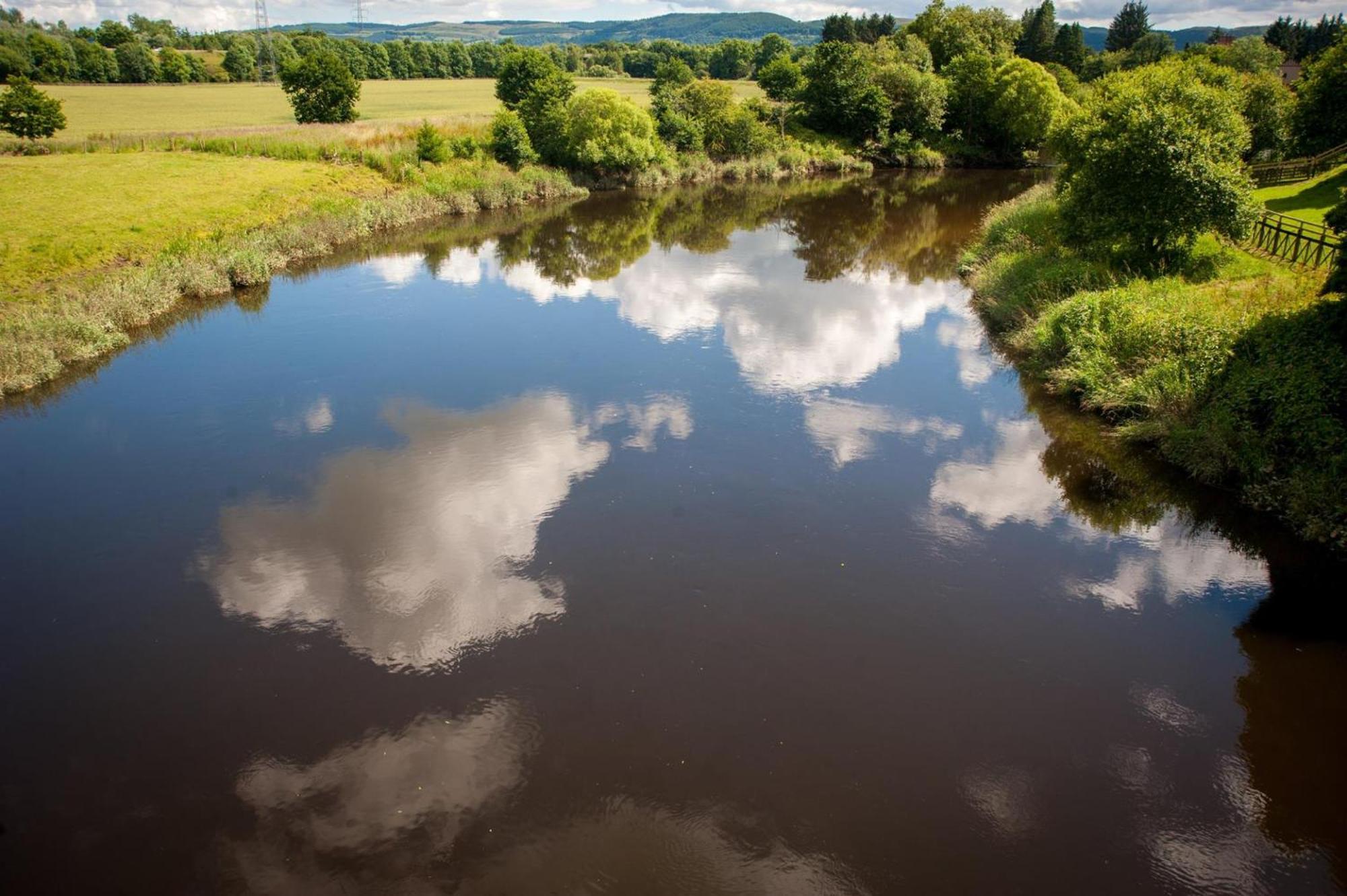 River Edge Lodges Bridge of Earn Esterno foto